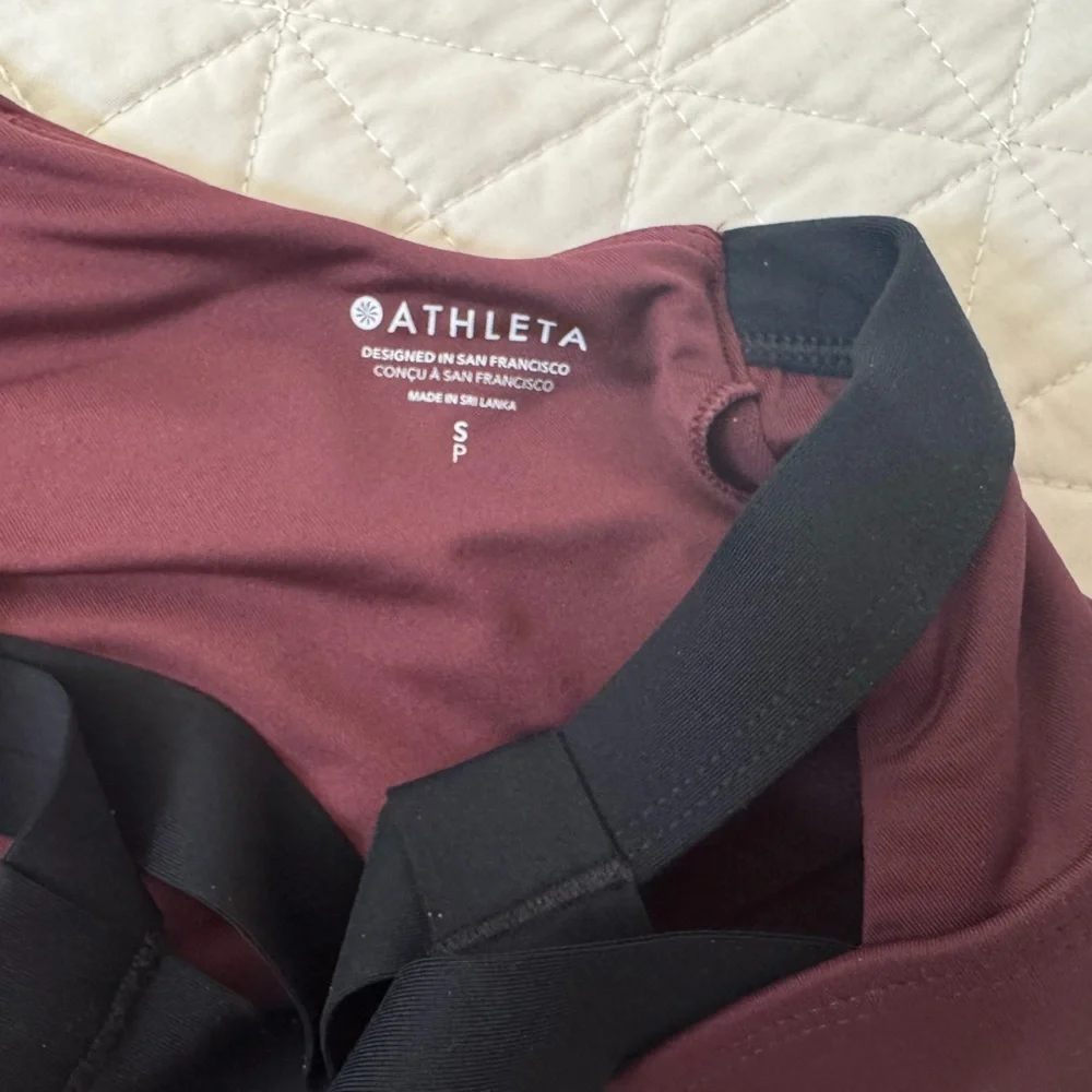 Athleta Maroon Criss-Cross Back Bra